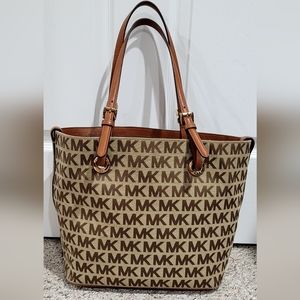 Michael Kors Jet Set Monogram Purse